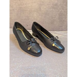Soft Style black slipon dress shoes size 7